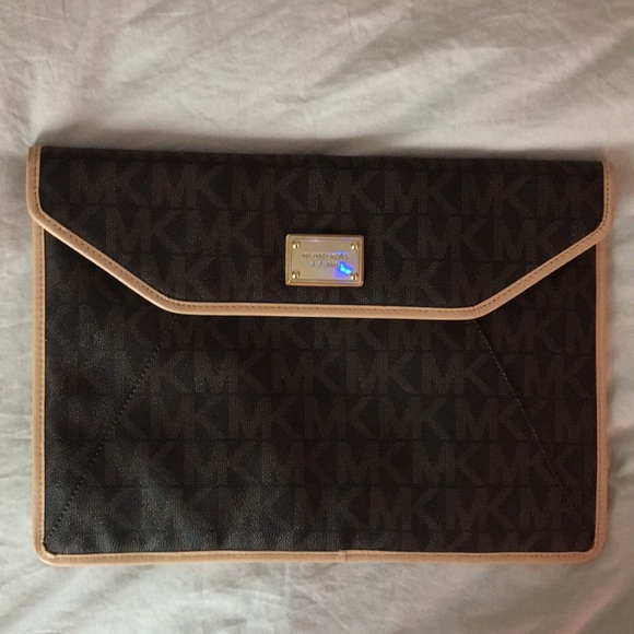 Michael Kors Laptop Case - Picture 1 of 3